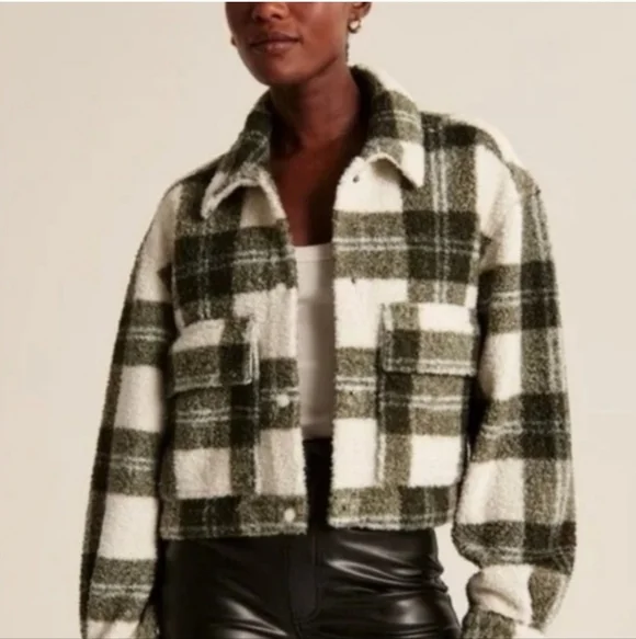 Abercrombie & Fitch Cropped Shacket Sherpa Plaid Teddy XS - Picture 1 of 17